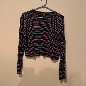 Wild Fable small long sleeve cropped t-shirt.